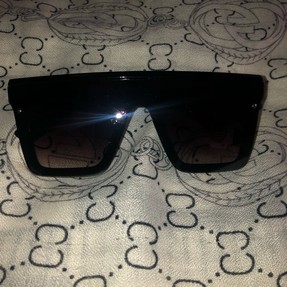 Stylish Black Sunglasses